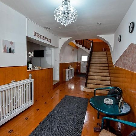 Pensiunea Vanessa Făgăraş Exterior foto